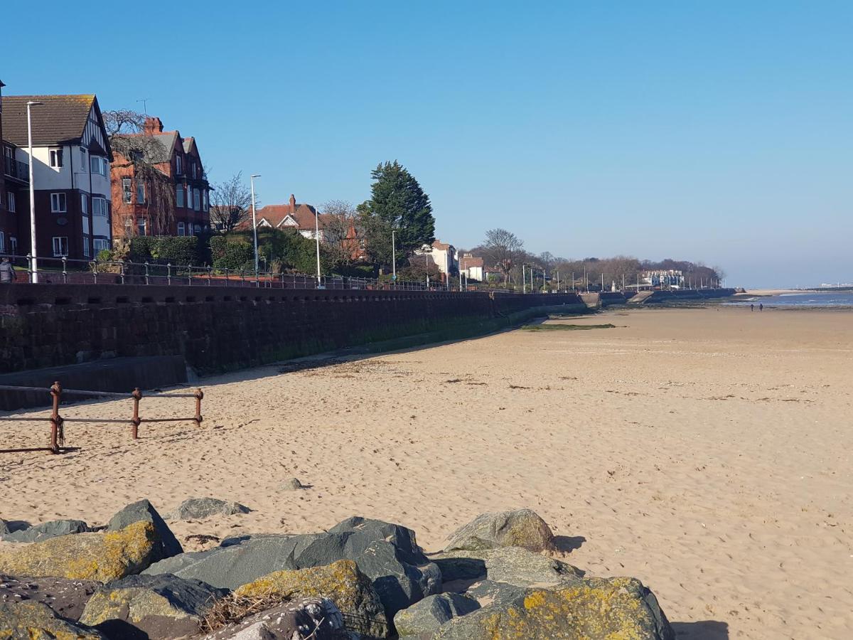 Sea-Quinn Views Wallasey Exterior photo